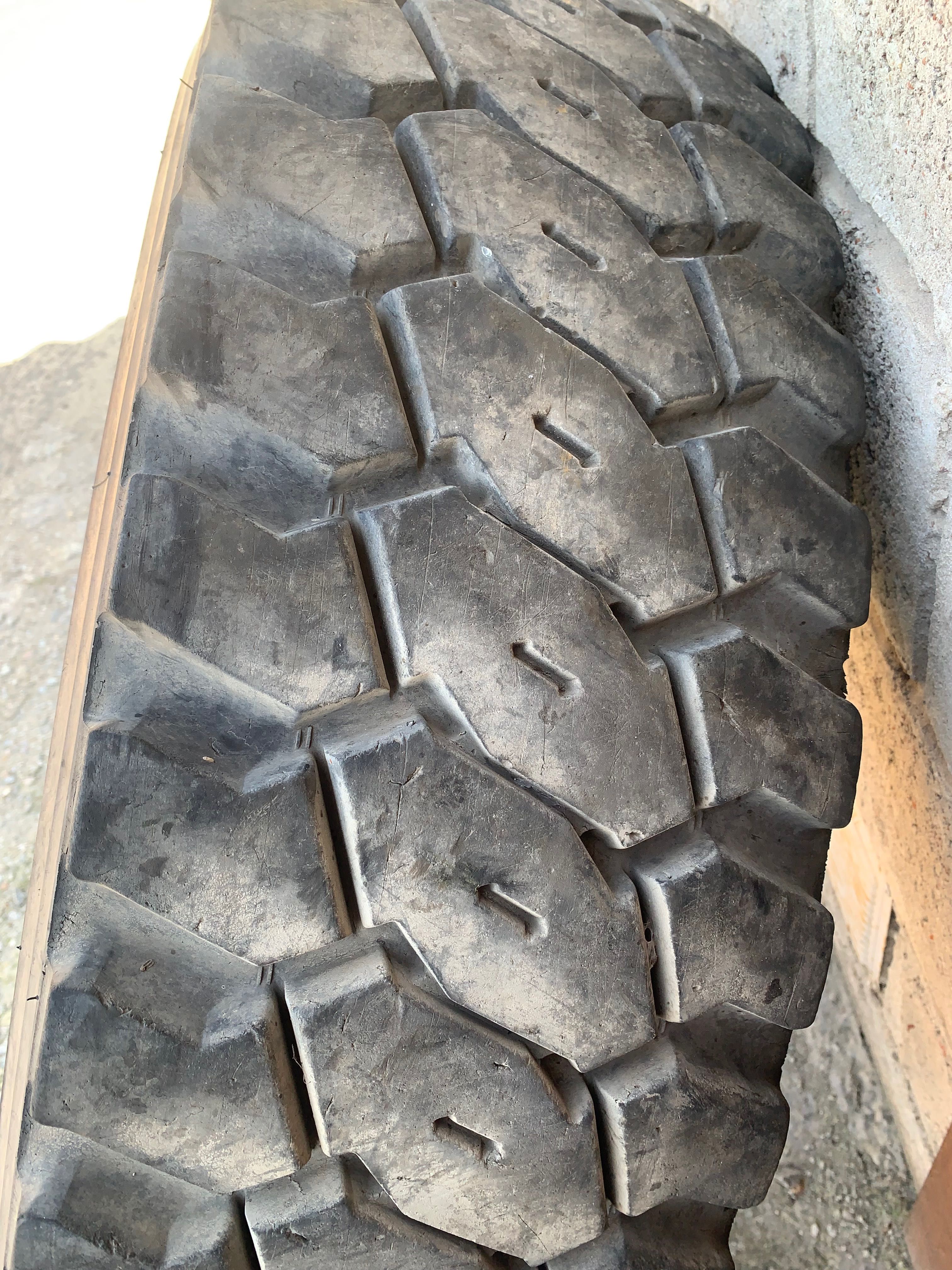 Шина с диском Bridgestone L355 315/80R22.5