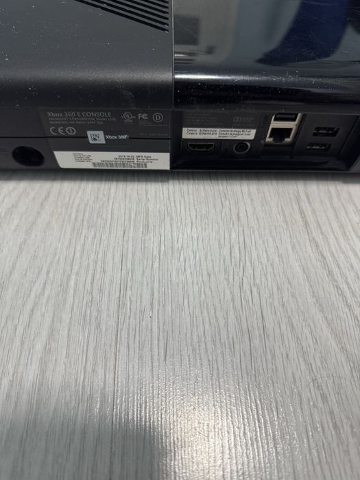 xbox 360 e kinect + 2 pady