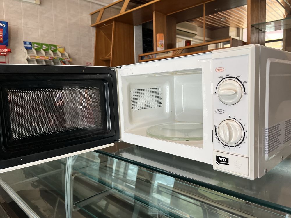 Microondas aro MW3720