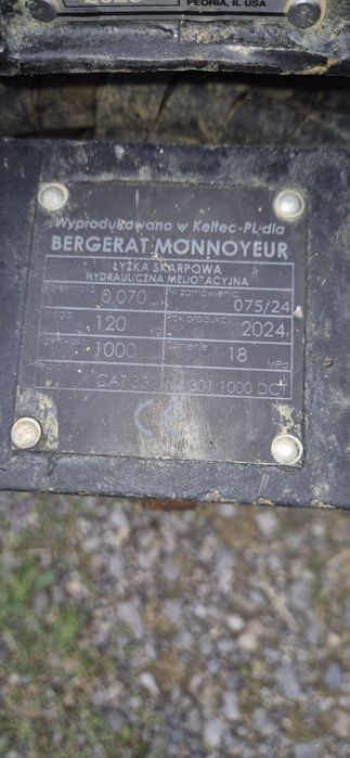 Minikoparka Cat 301.8 2023r 122Mtg jak nowa kupiona 2024r
