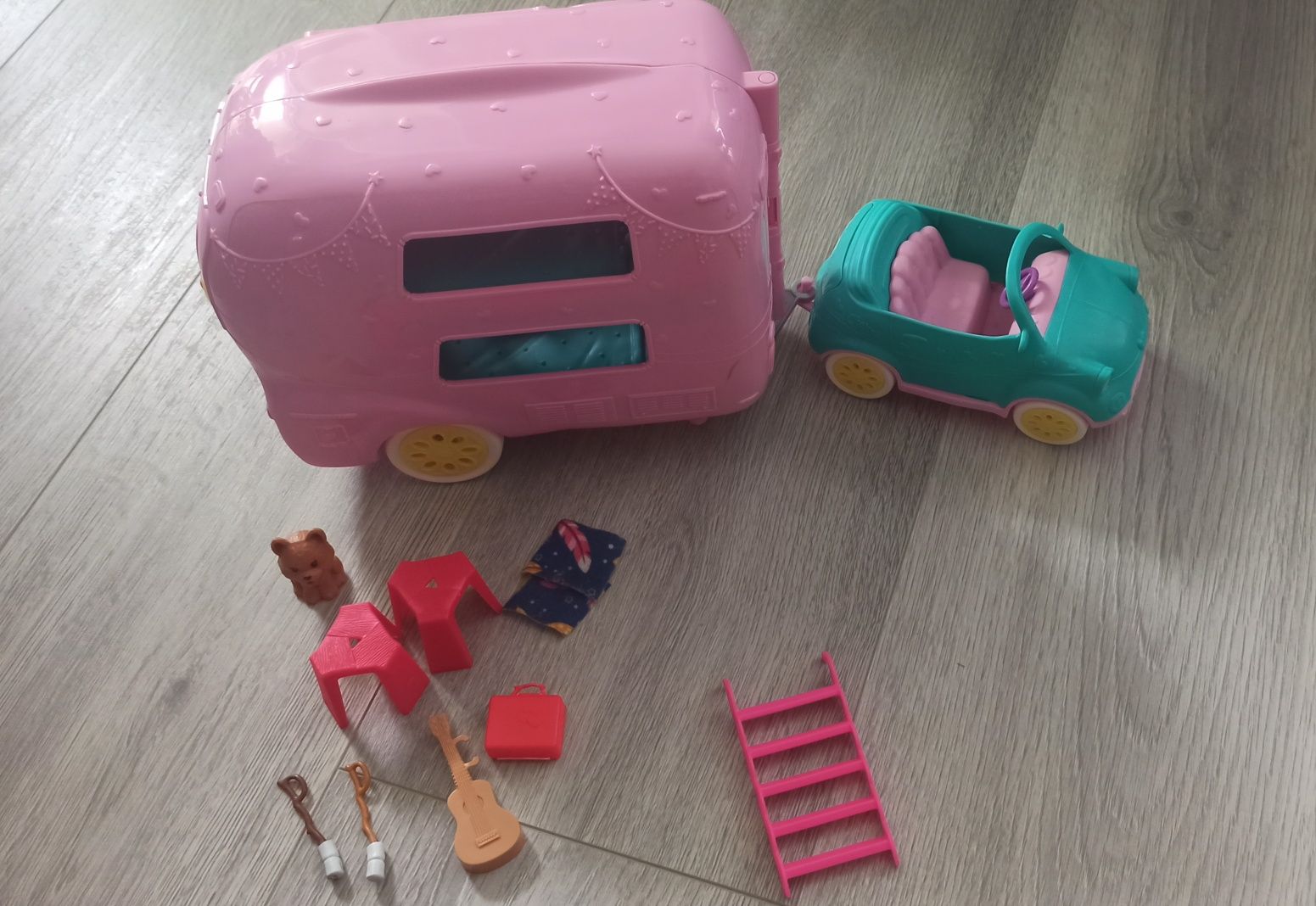 Barbie przyczepka kempingowa Chelsea