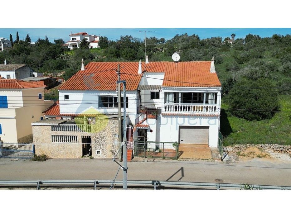 Moradia junto a urbanização Caravela -Poço Frito, perto da Vila de ...