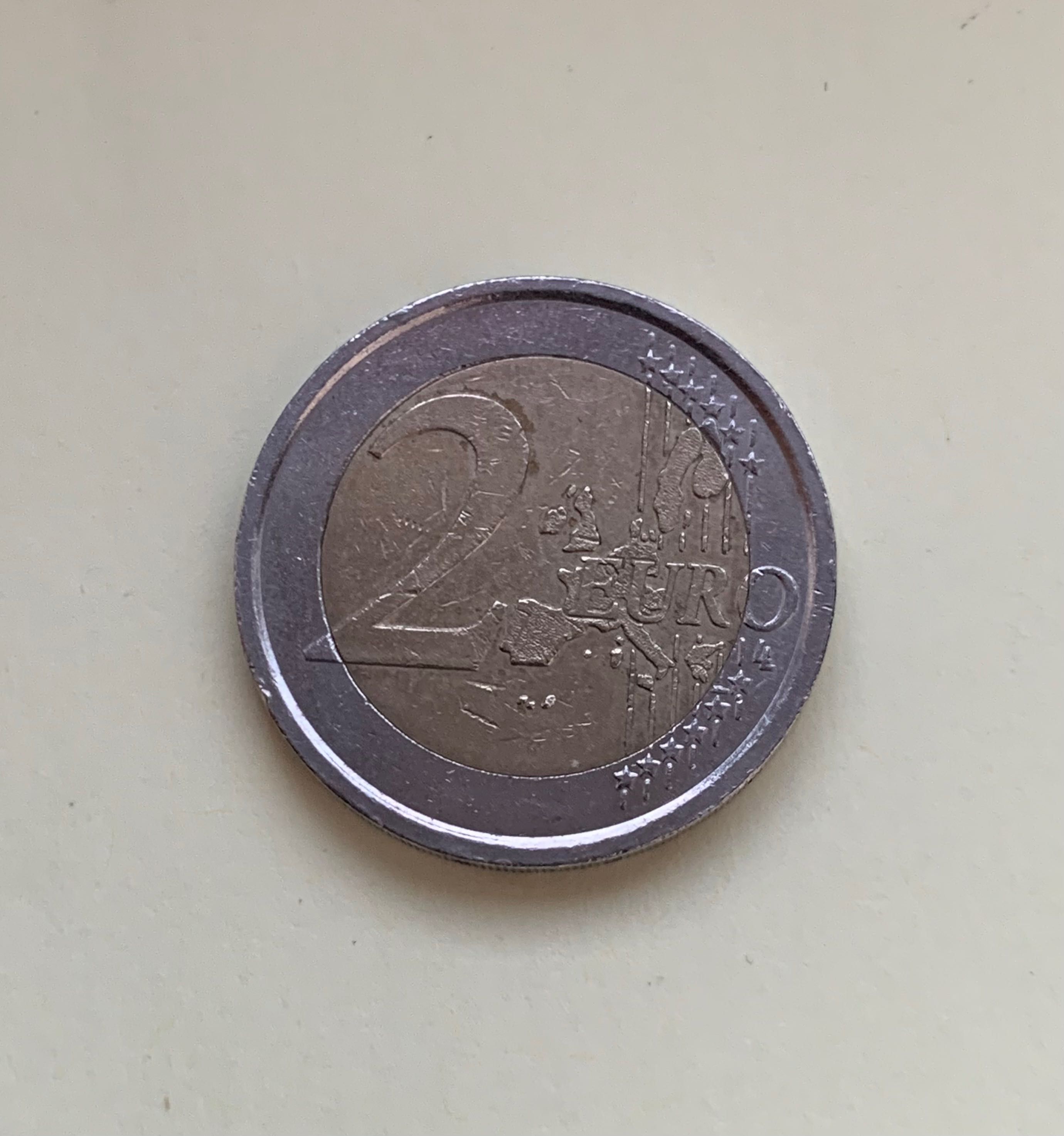 Moedas 2 euros rara com defeito