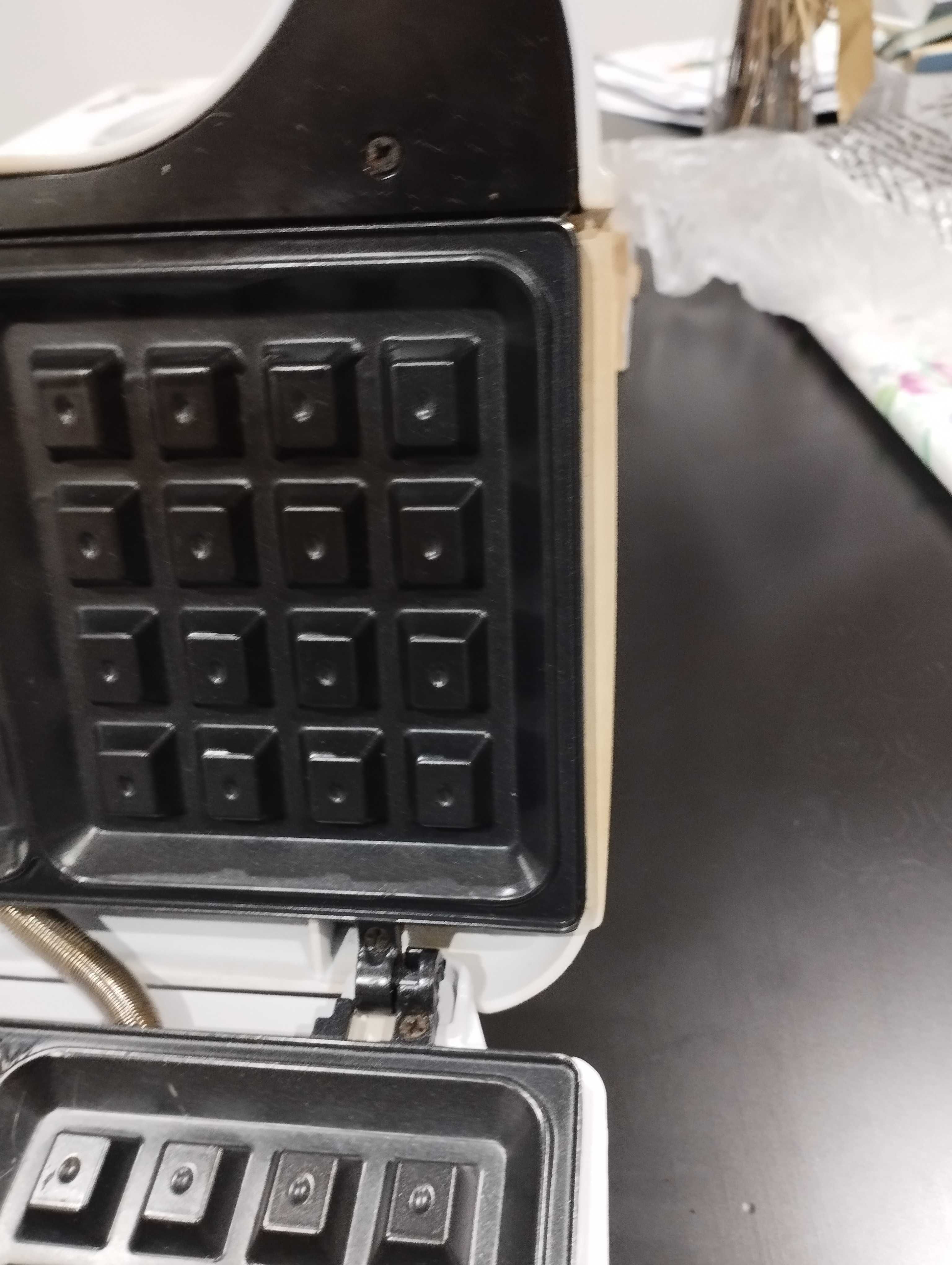 Máquina de fazer waffles Techwood
