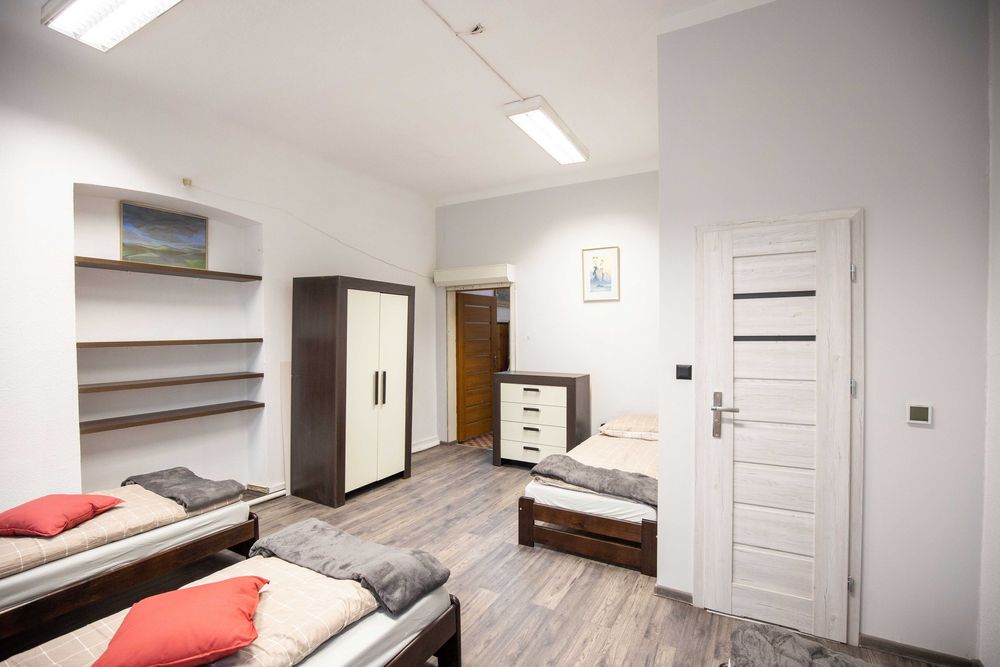 Noclegi Radom, Pokoje Do Wynajęcia , Hostel,  TYLKO DLA FIRM !