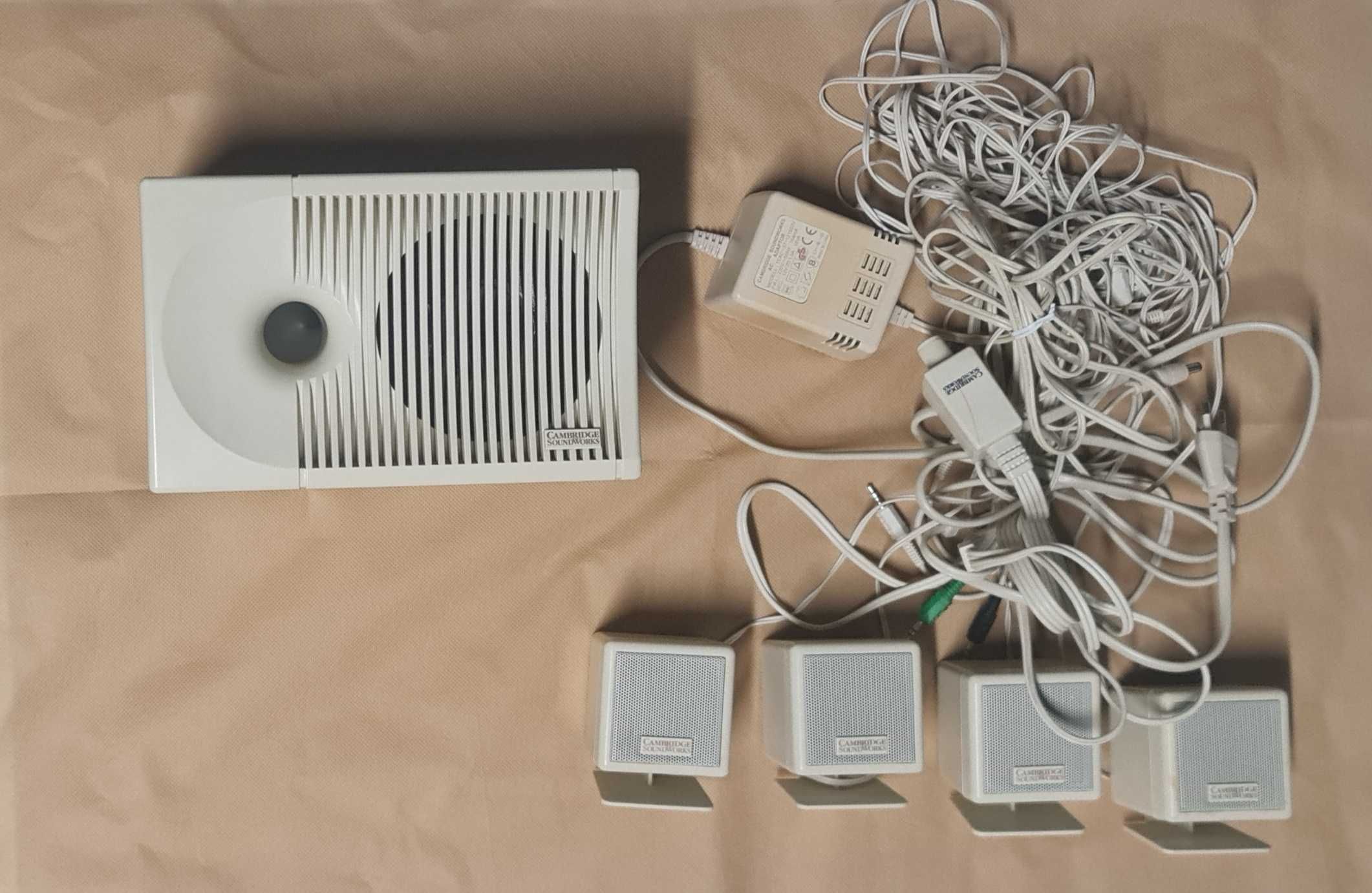 Colunas Cambridge Soundworks