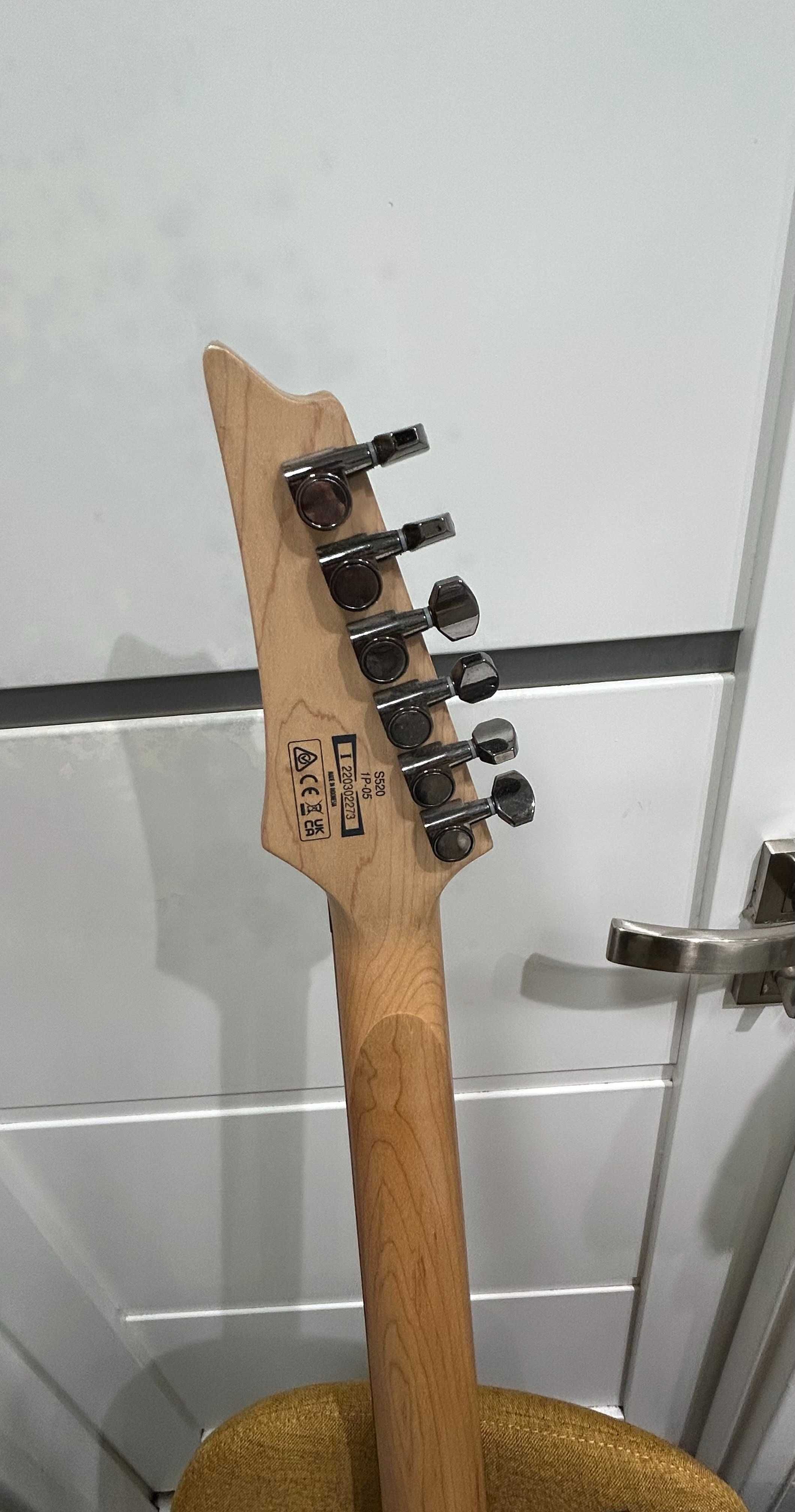 Gitara elektryczna Ibanez S520 WK