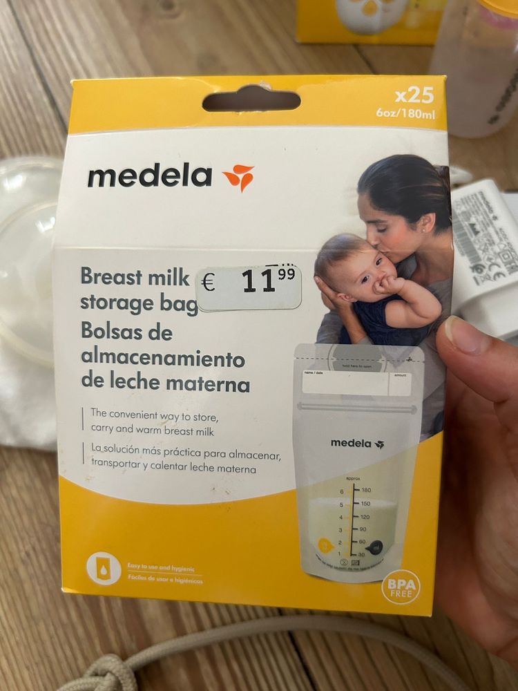 Bomba Medela + Sacos Amamentação