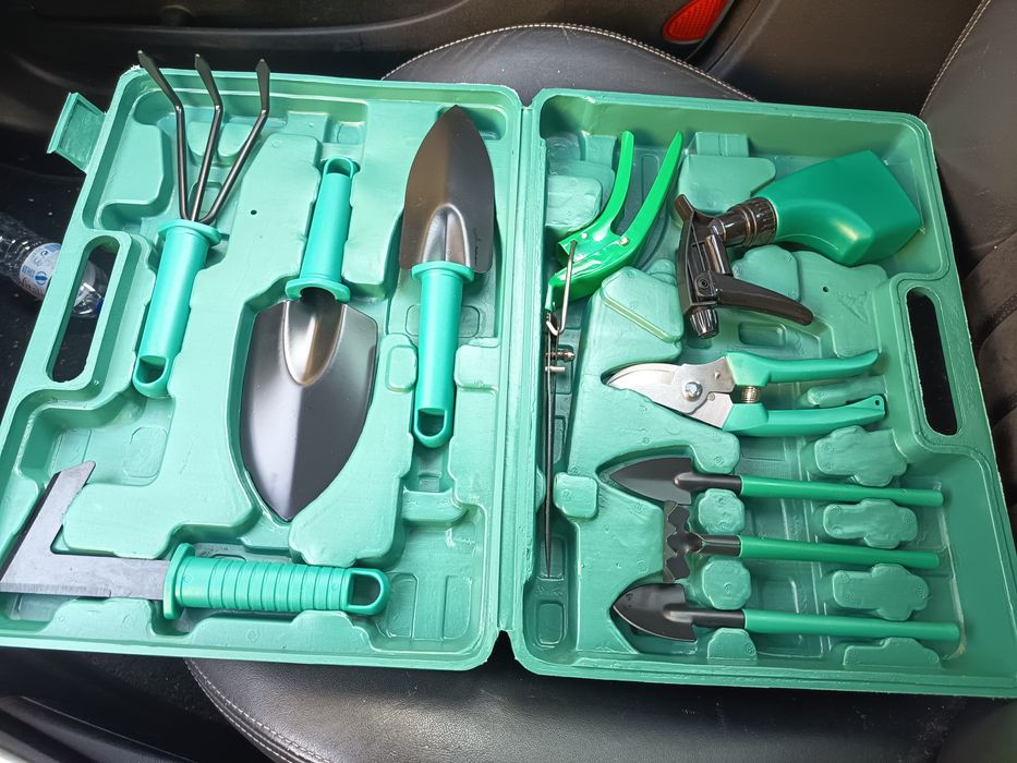 Kit jardinagem 10 peças com mala
