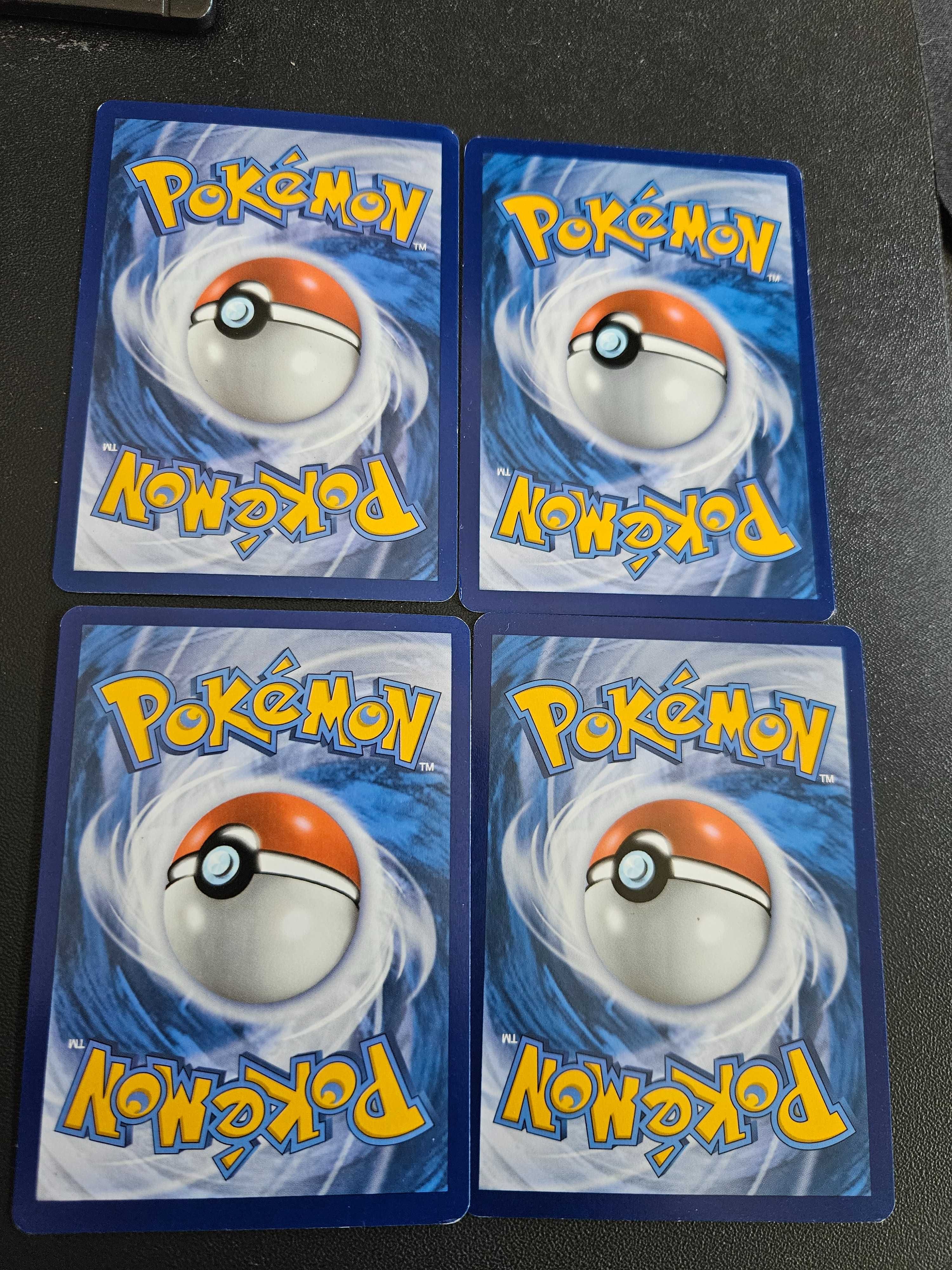 4 cartas Pokémon em estado impecável