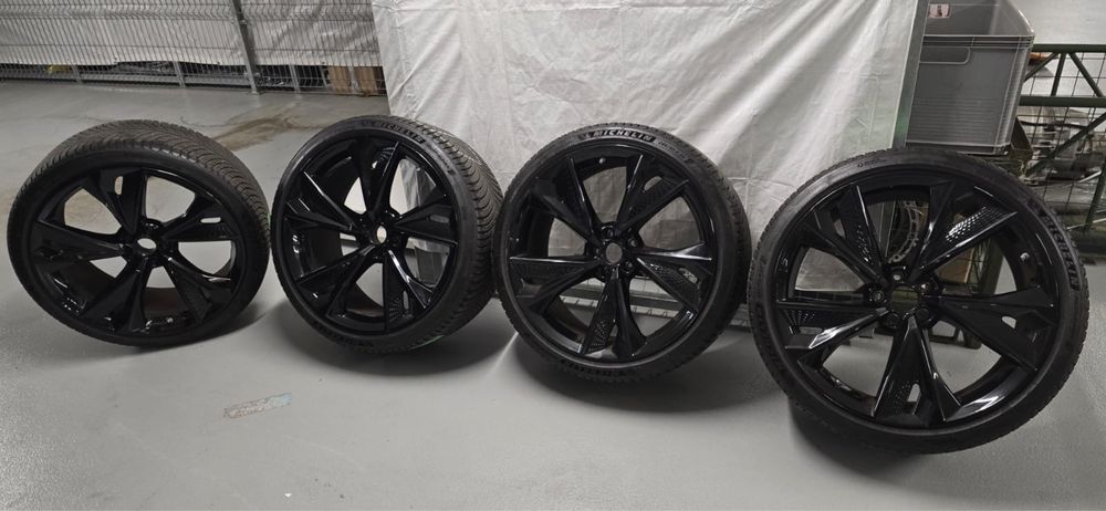 Sprzedam komplet oryginalnych felg Audi RS 22 cale
