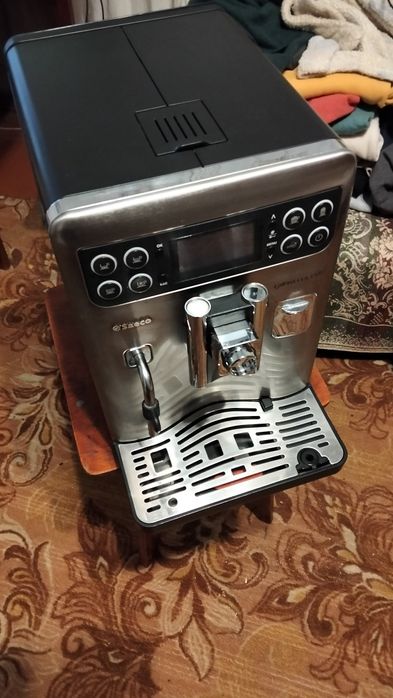 Кофеварка, кофемашина Saeco Exprelia Evo