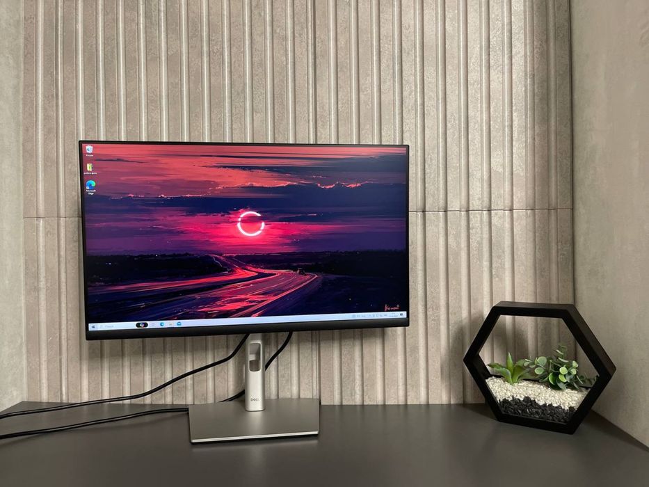Безрамковий монітор DELL 24 дюйми full hd