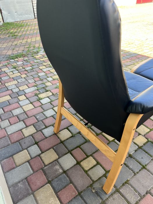 Шкіряне крісло реклайнер з пуфом