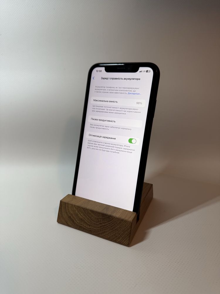 iPhone XR 64GB Space Gray Neverlock