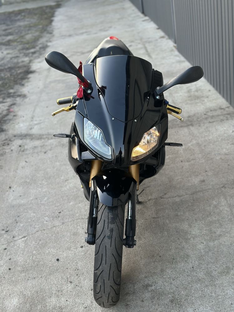 Motor aprilia rs