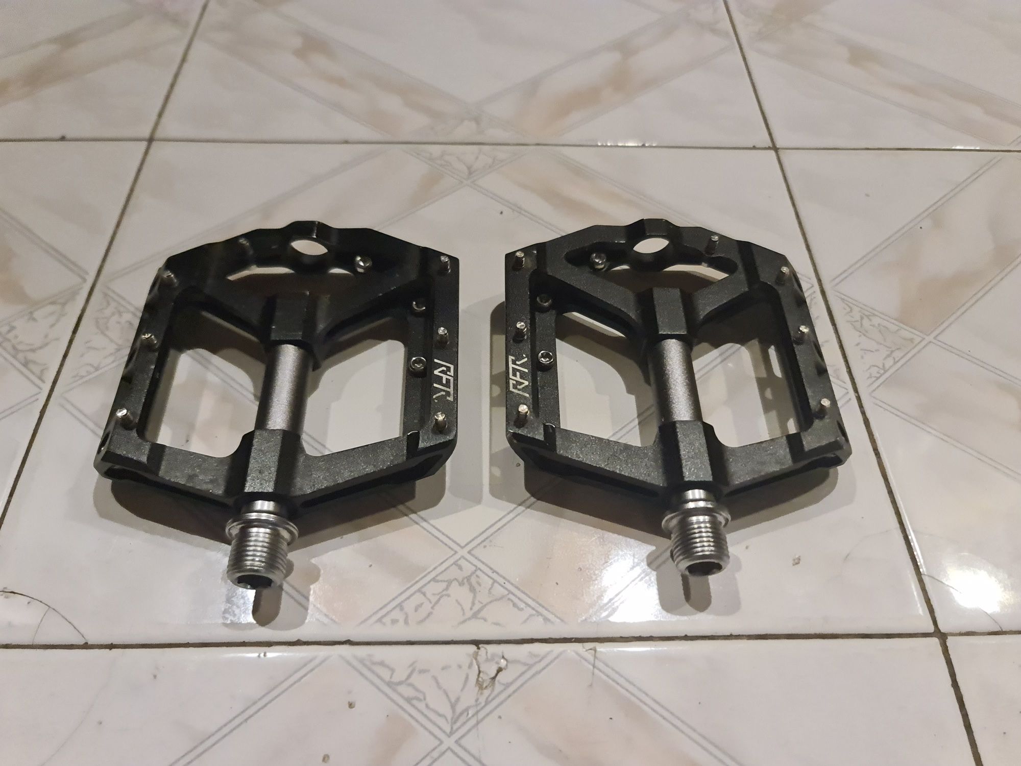 pedały rowerowe CUBE RFR FLAT SLT 2.0 / platformy mtb fr dh