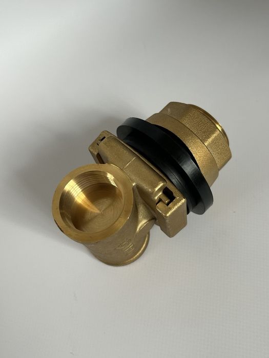 Скваженный адаптер в наличии.