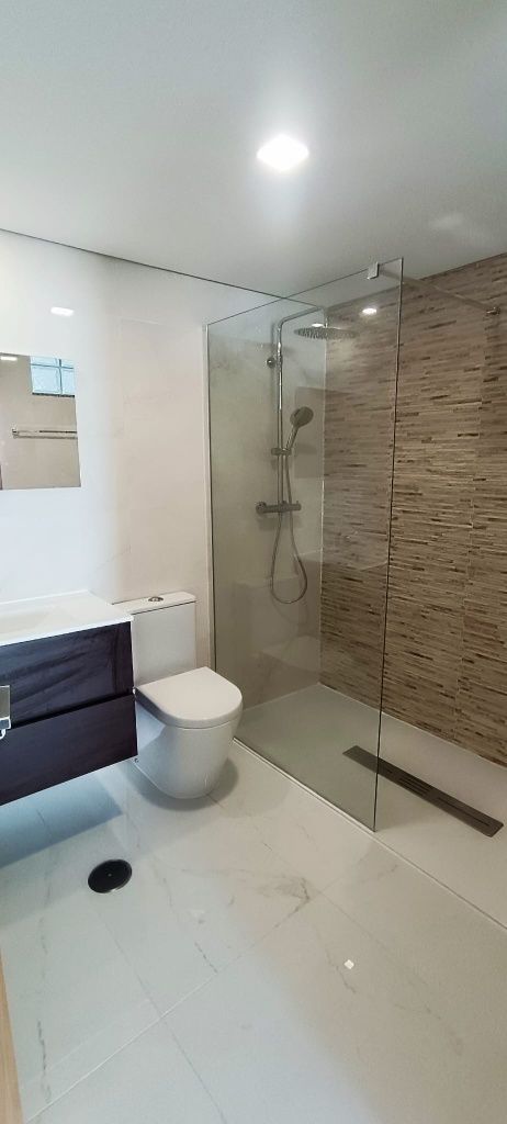 Moradia T3 cozinha Mobilada e 2 WC