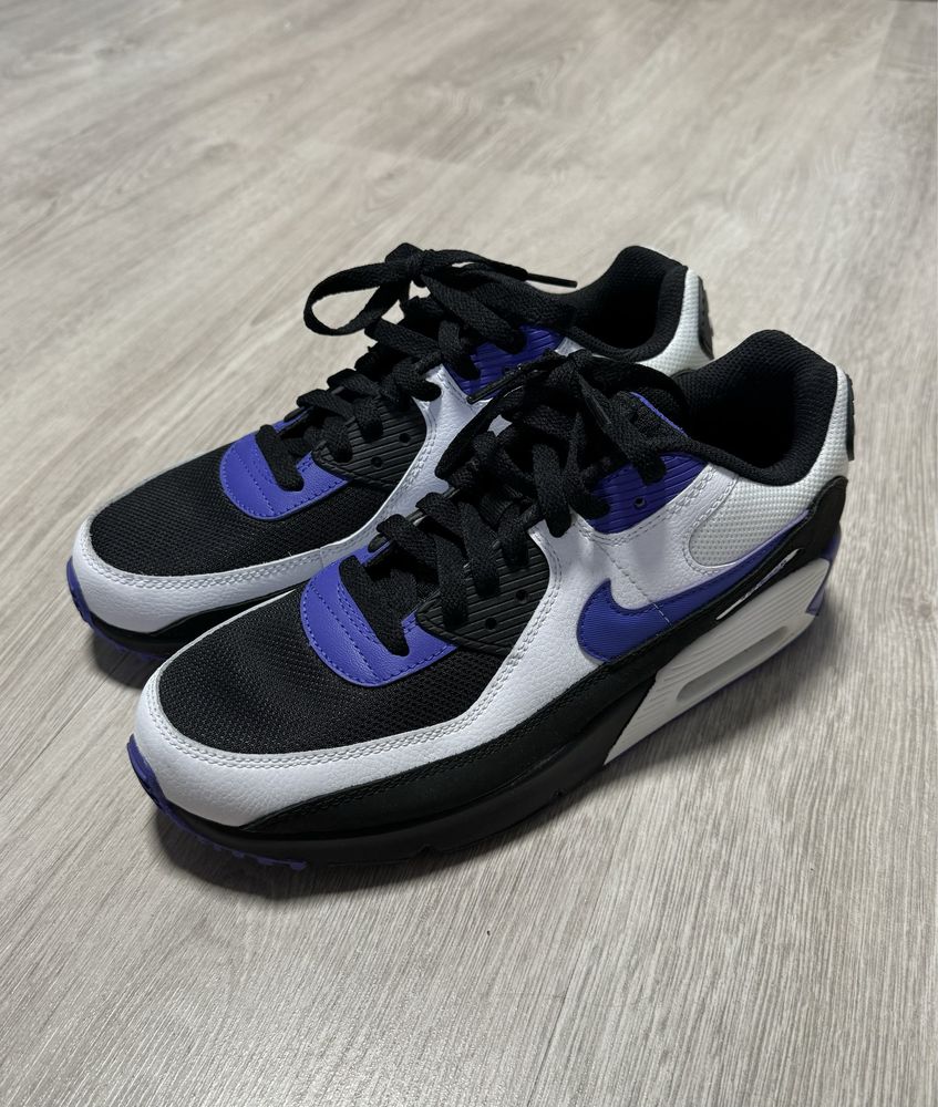 Продам кроссовки Nike Air Max, размер 38-39