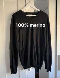 Męski czarny sweter wełniany w serek Mark&Spencer 100% merino rozm. L