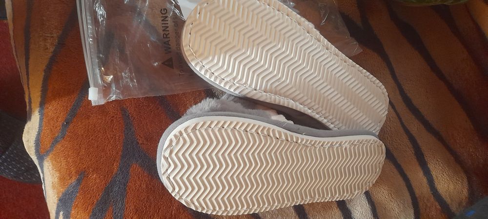 Продам нові капці для жінок