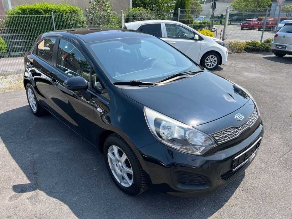 Бампер передній Kia Rio III разборка Кіа Ріо 3 запчастини