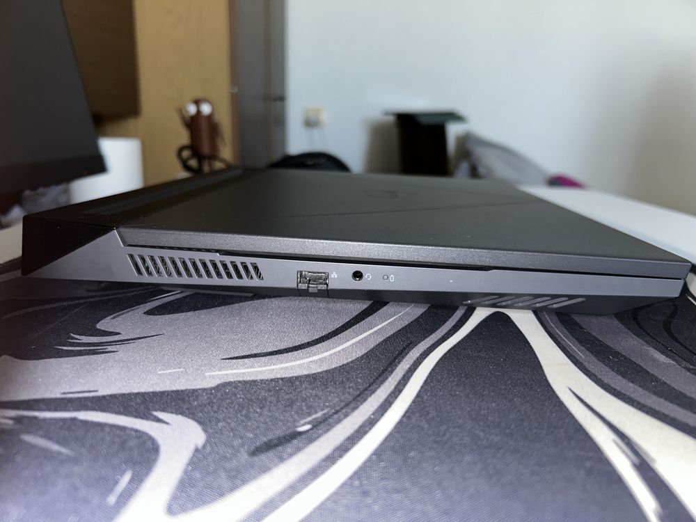 Laptop Gamingowy Dell G15 5530