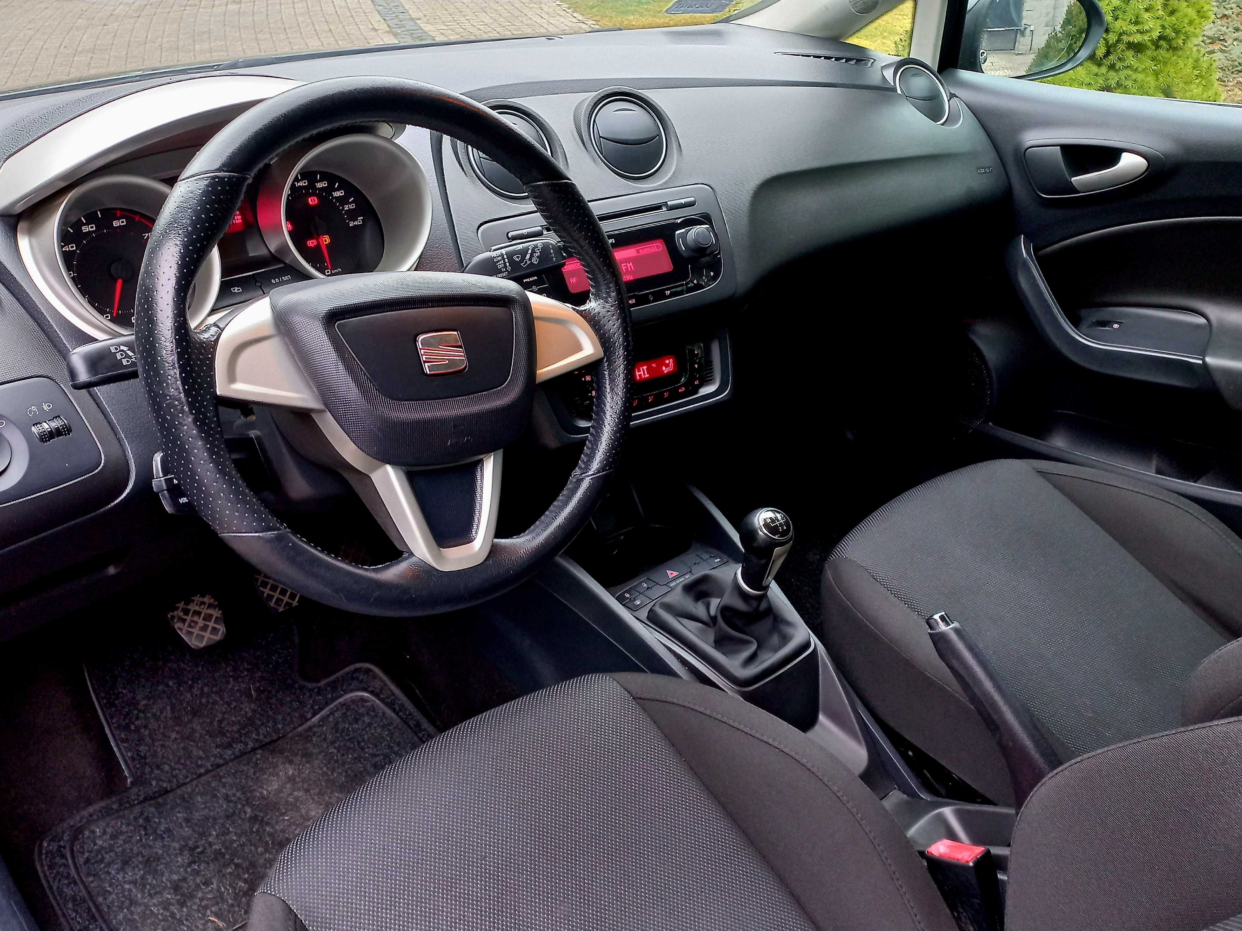 Seat Ibiza 1.4 16v climatronic kubełki alufelgi