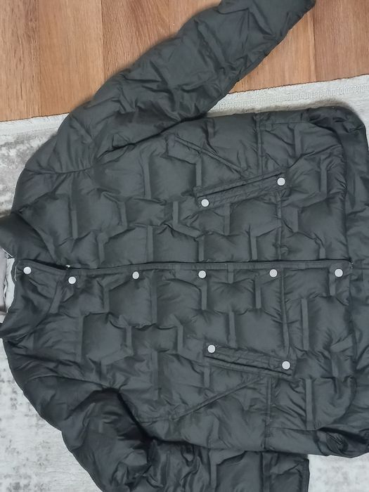 Женская осення куртка состояние новой вещи