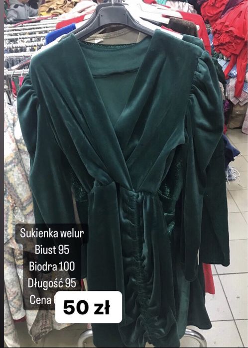 Sukienka welurowa biust 95