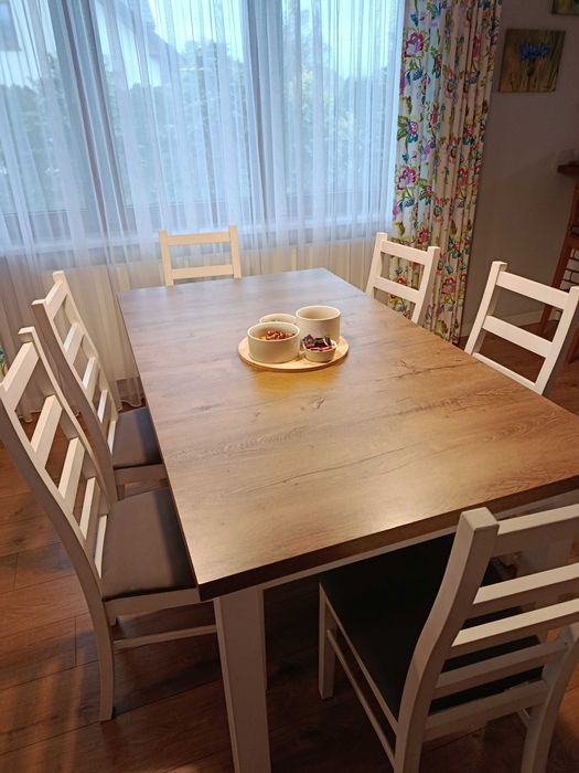 Stół i 6 krzeseł