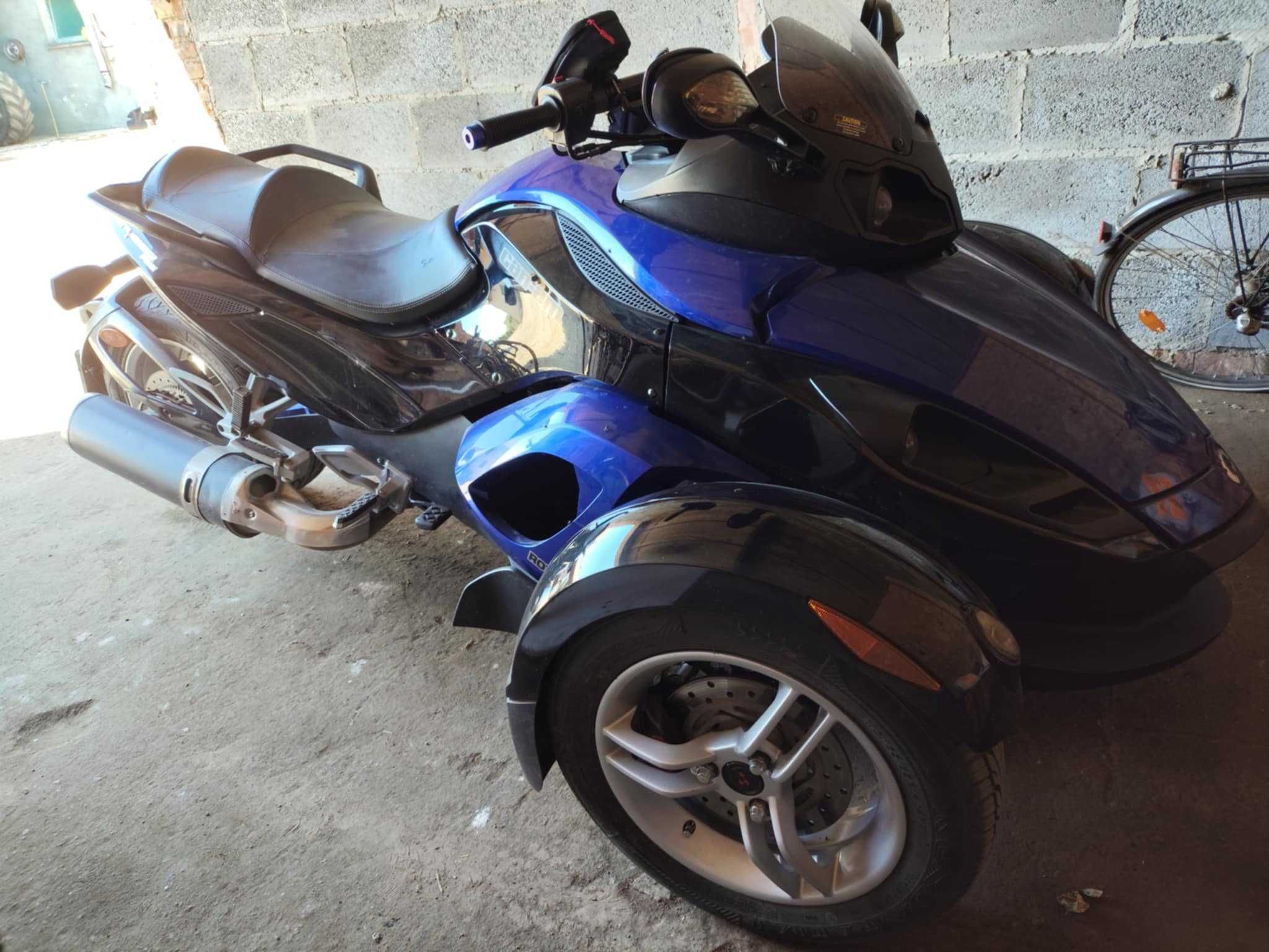 Can am spyder 990