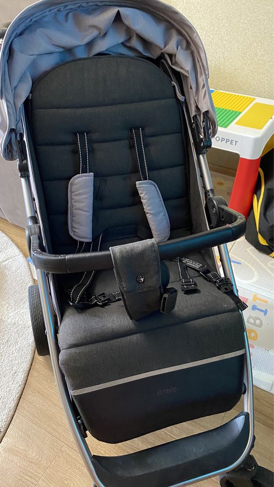 Коляска прогулянкова Carrello Bravo