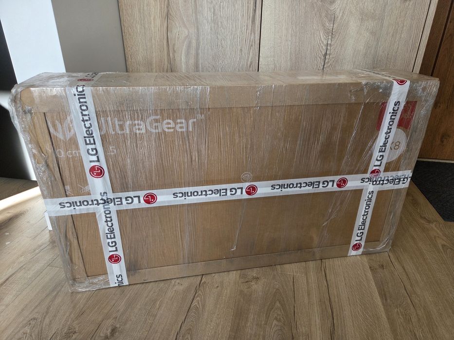 Nowy 24M gwarancji monitor OLED 32" 4k 2160p 165Hz LG 32GX850A-B