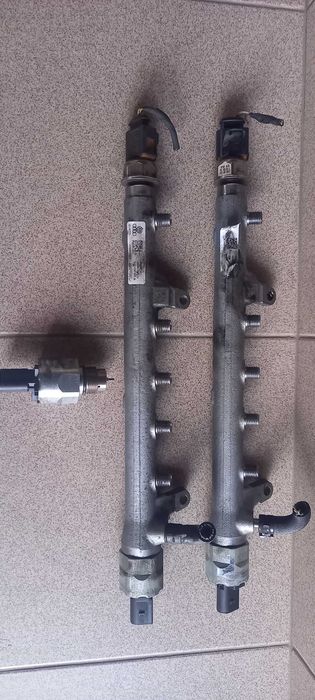 паливна рейка 03L130089B 03L089H skoda seat audi vw 1.6 tdi