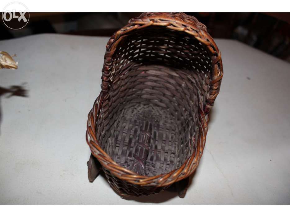 Brinquedos antigos - Carrinho de bébé + bonecas