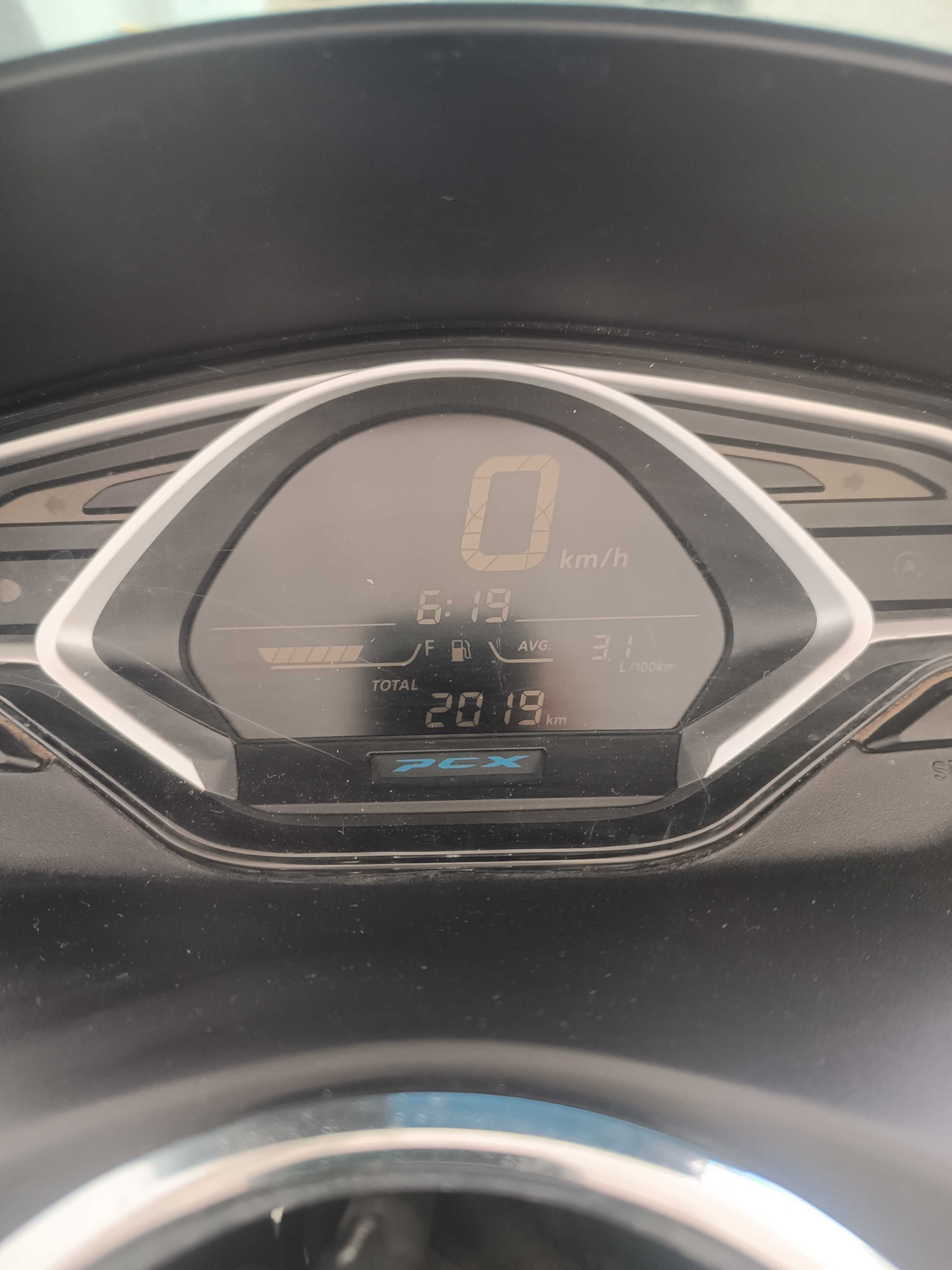 Honda PCX 125 em muito bom estado