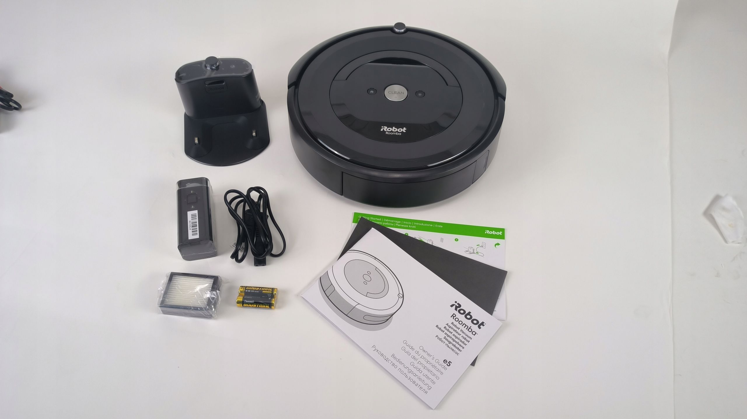 Robot sprzątający iRobot Roomba e5 Nowa bateria - czarny