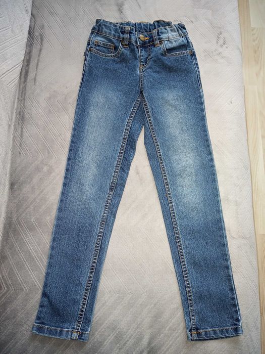 Spodnie jeansy roz 128/134 dziewczynka