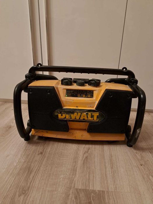 Radio Budowlane DeWalt DW911 – mocne i wytrzymałe