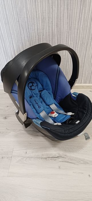 Продам автокресло,автолюлька Cybex