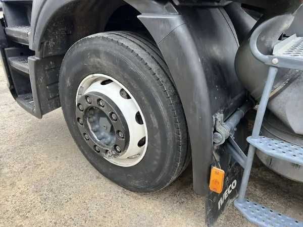 Iveco Stralis 2008 Сідловий тягач