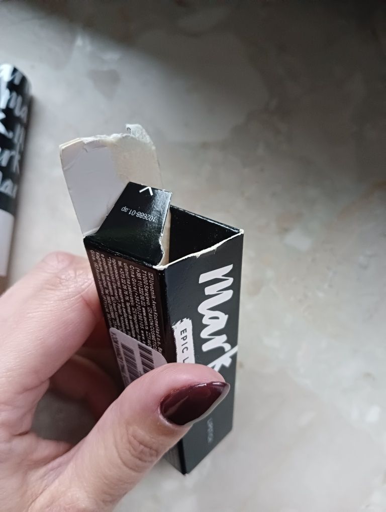 Trwała szminka "moc koloru" Avon