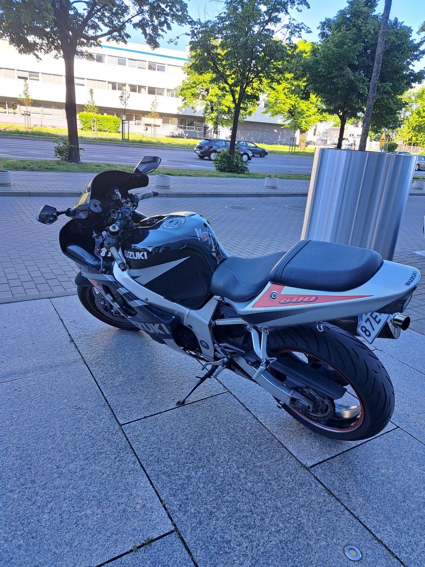 Suzuki GSXR 600 k3