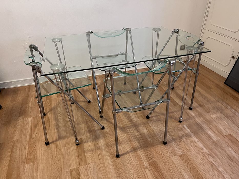 Mesa em vidro + 4 cadeiras