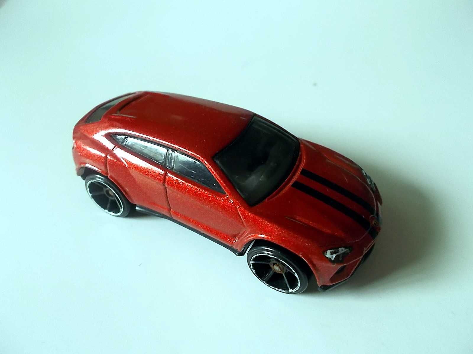 Hot Wheels - 2017 Lamborghini Urus, 2017 Lamborghini Series exclusive.