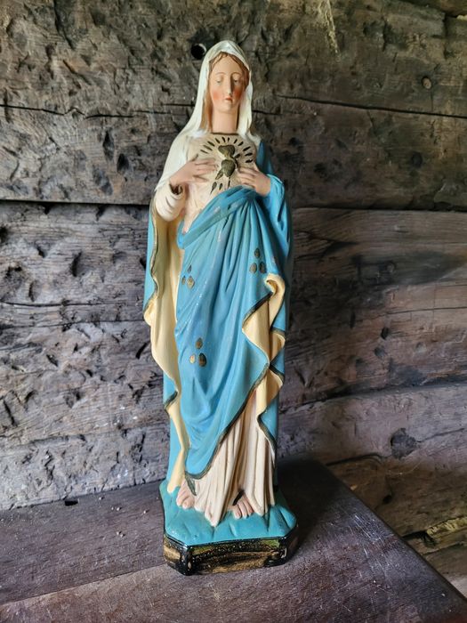 Stara gipsowa figurka Maryja Matka Boska Bolesna