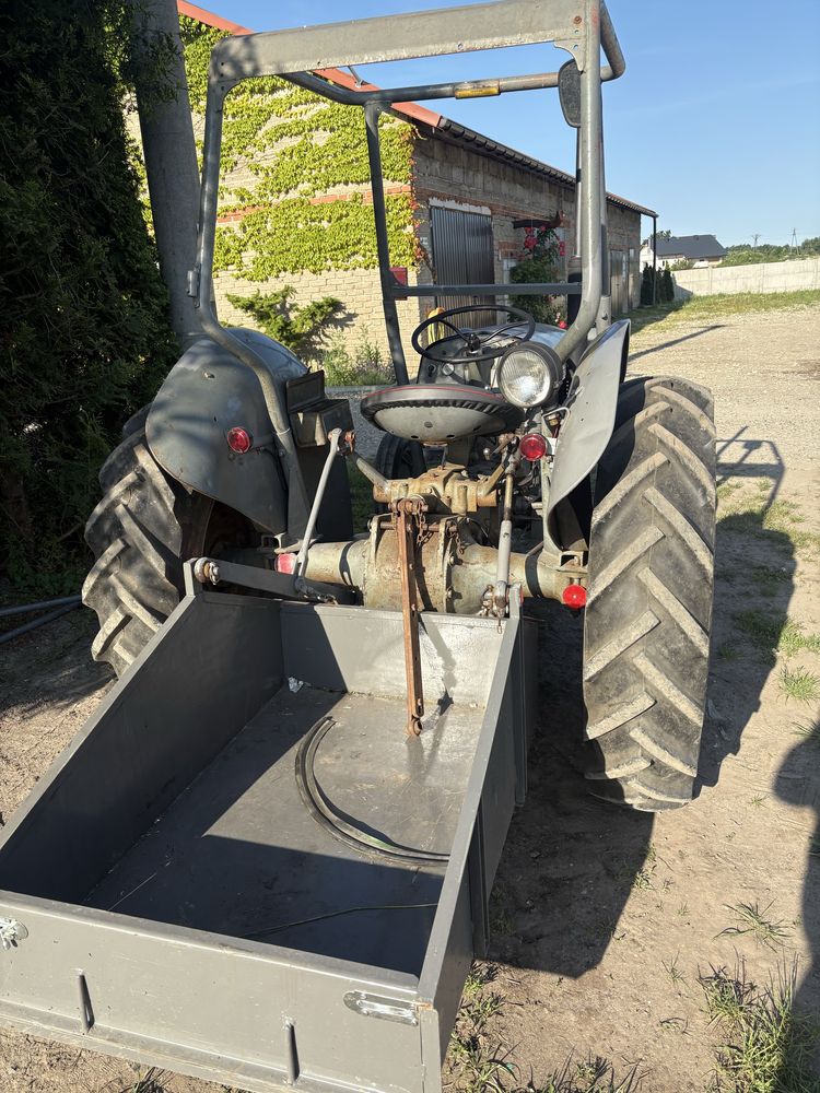 Massy ferguson gralle nie johandeere zetor claas ursus