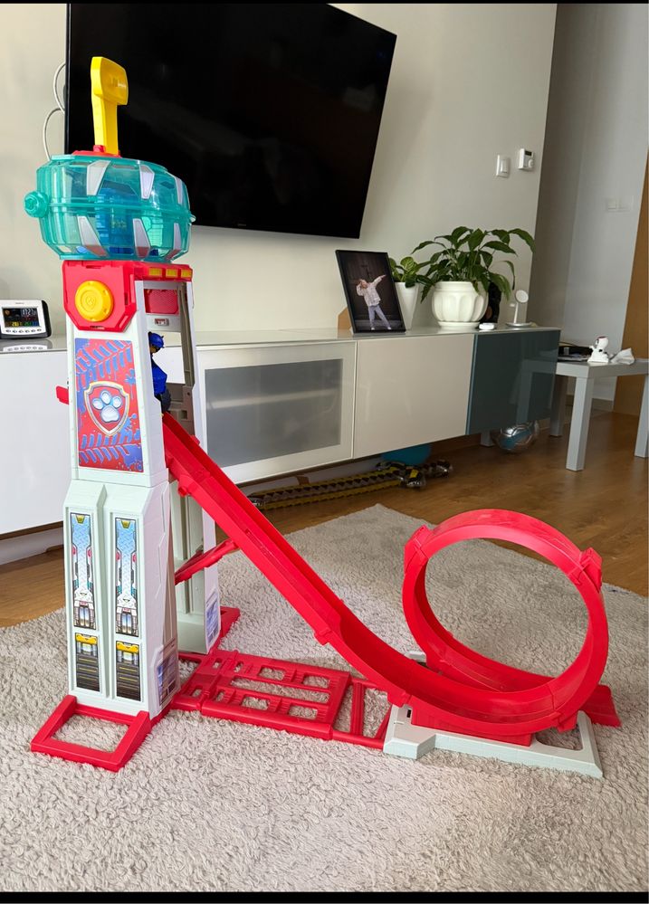 Psi Patrol Baza Główna Wieża Obserwacyjna z pętlą Super Loop 106 cm